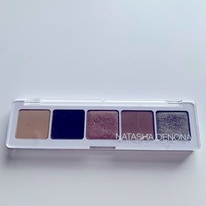 Eye shadow make up pallet